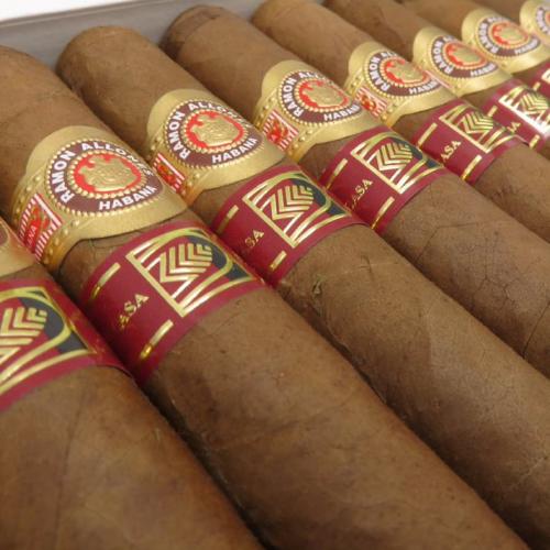 Ramon Allones Superiores Cigar LCDH - Box of 10