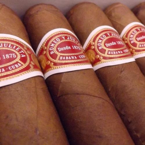 Romeo y Julieta Petit Royales Cigar - Box of 25